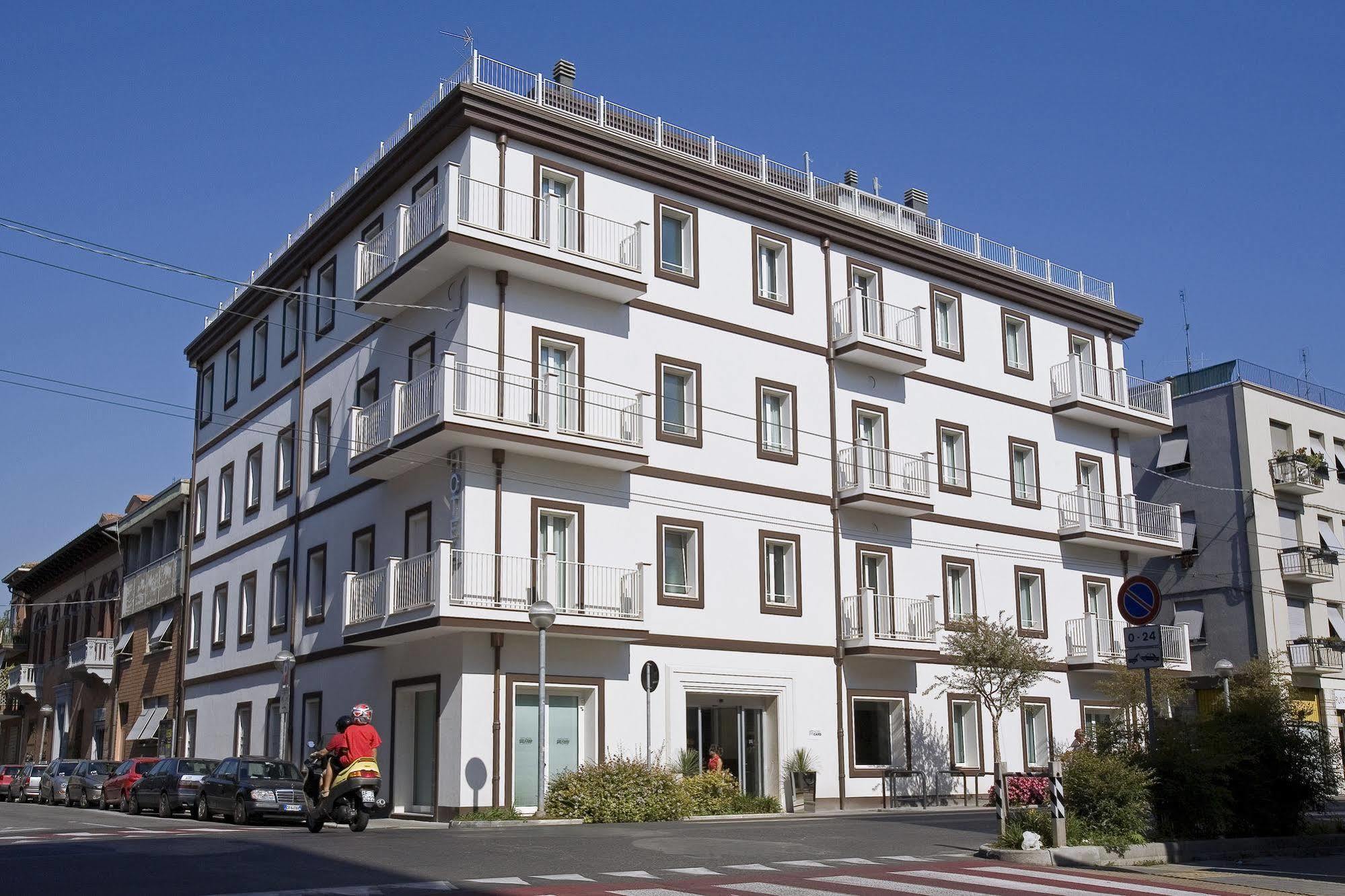 Card International Hotel Rímini Exterior foto